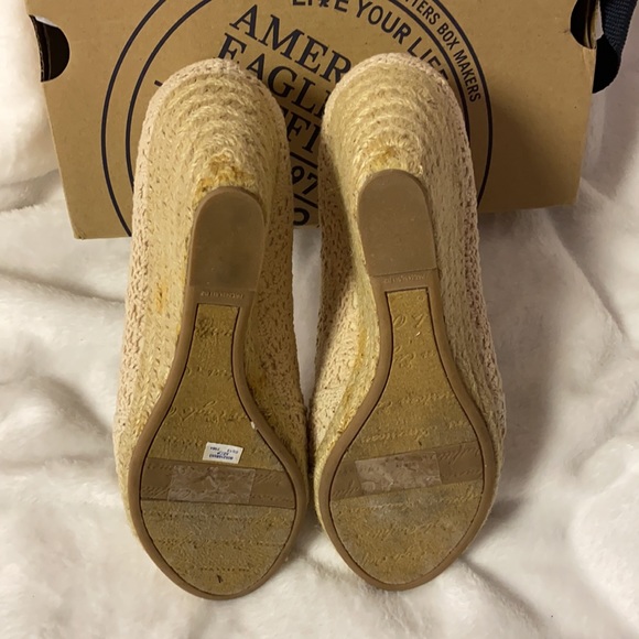 American Eagle Wedge Sandals - Picture 4 of 5